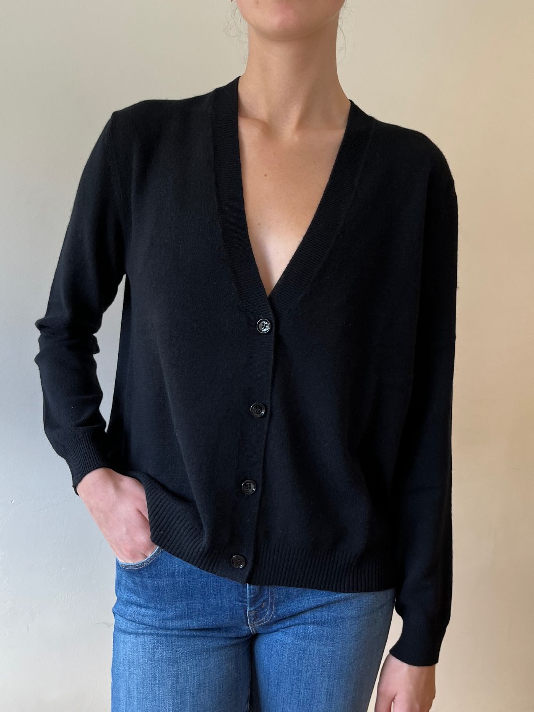 Allude Knit Cardigan | V-Cardigan Black